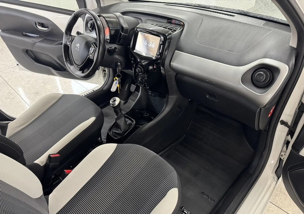 Peugeot 108 cena 26900 przebieg: 160000, rok produkcji 2016 z Sieradz małe 172
